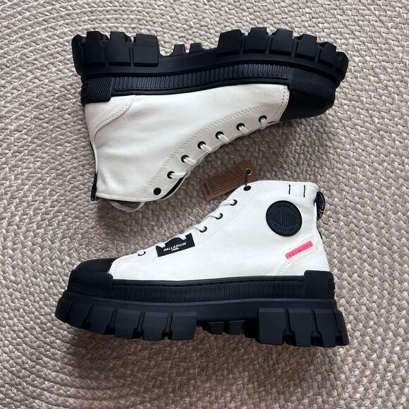 Palladium REVOLT HI TX Sz Womens 10 - Picture 1 of 9